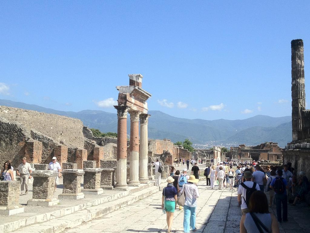 Hotel Degli Amici Pompei Bagian luar foto