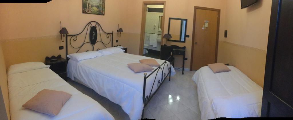 Hotel Degli Amici Pompei Bagian luar foto