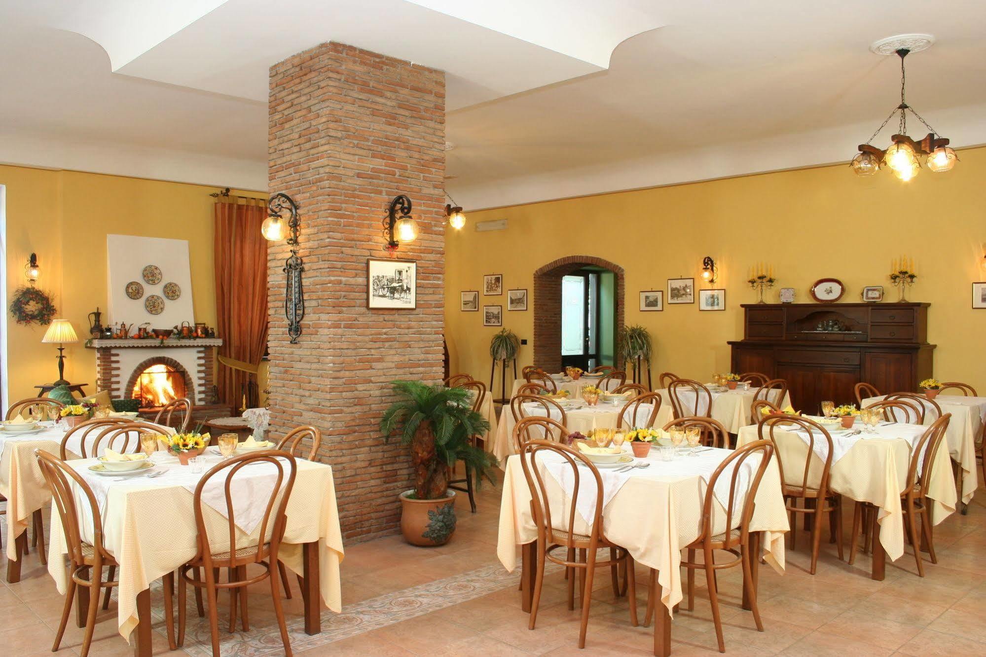 Hotel Degli Amici Pompei Bagian luar foto