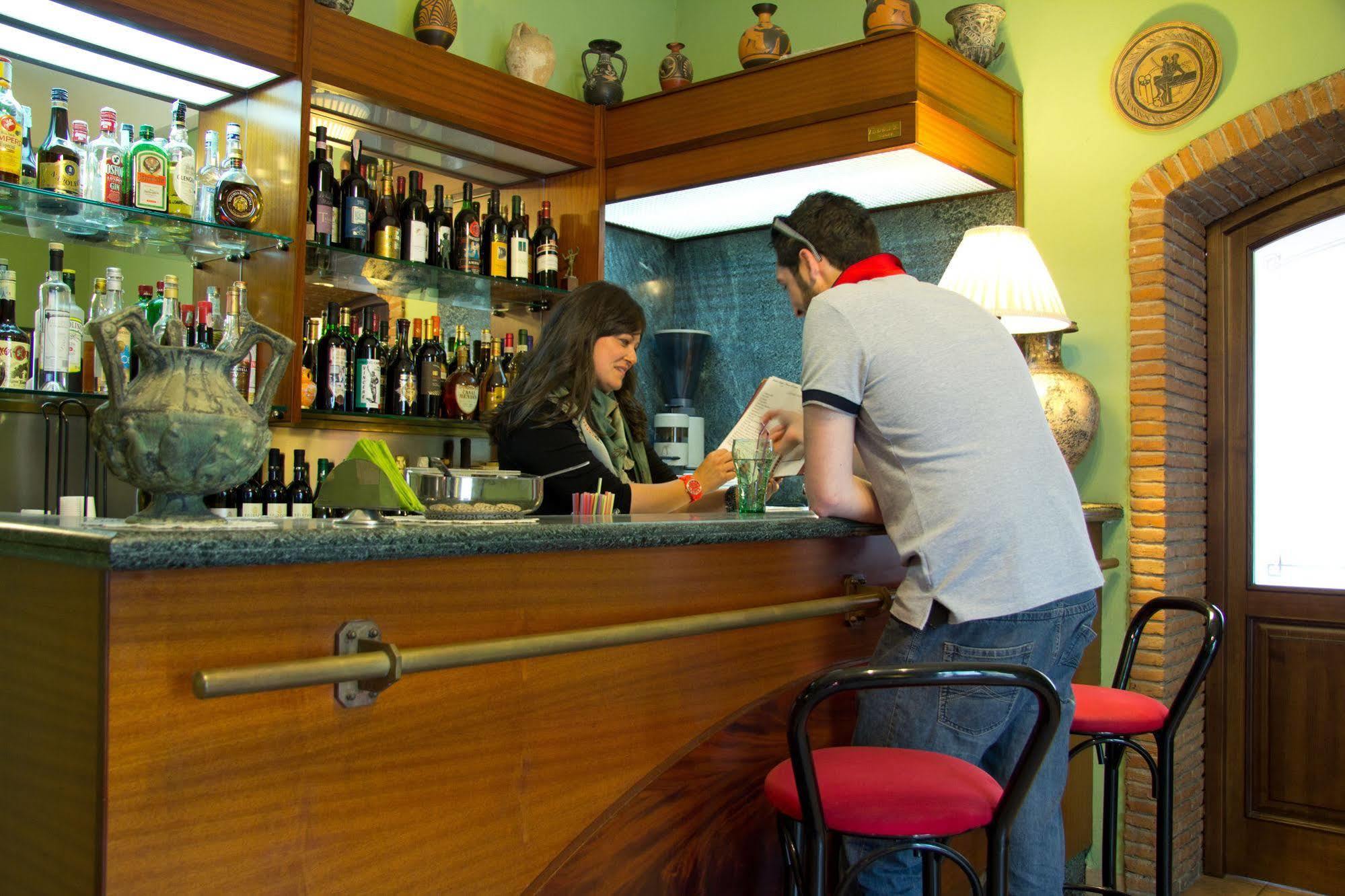 Hotel Degli Amici Pompei Bagian luar foto
