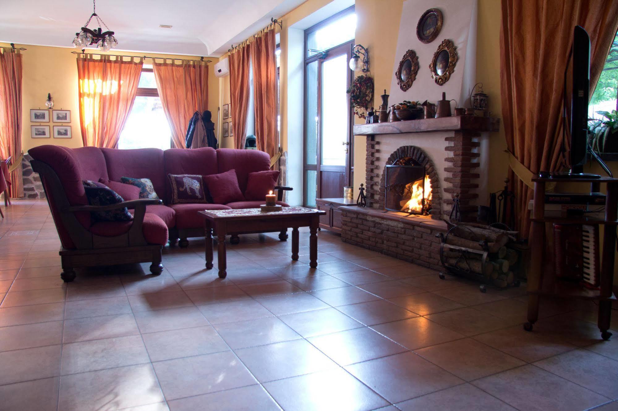 Hotel Degli Amici Pompei Bagian luar foto